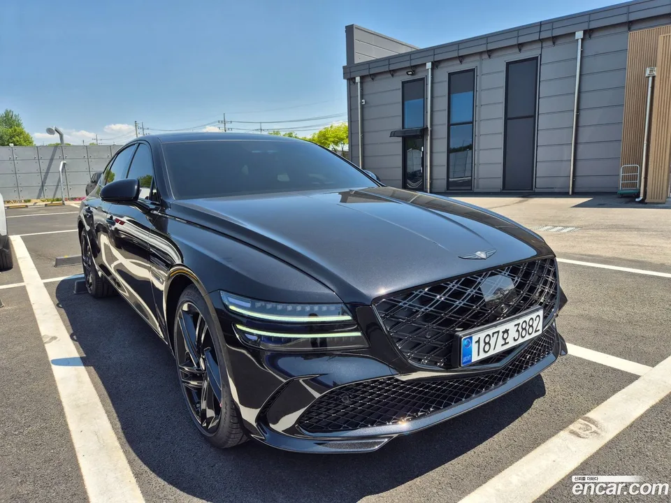 Genesis G80 2.5 AWD 2026 — фото 1, купить с доставкой в Москву