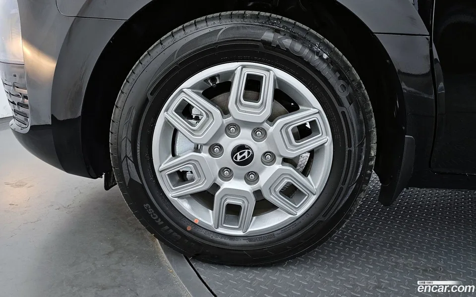 Hyundai Staria L3.5 5 2025 — миниатюра 2