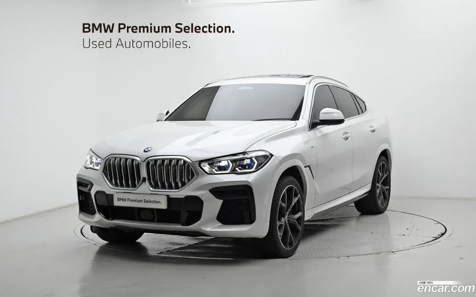 BMW X6 xDrive30d M 2022 — фото 1, купить с доставкой в Москву