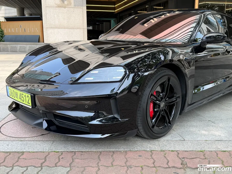 Porsche Taycan GTS 2025 — фото 1, купить с доставкой в Москву