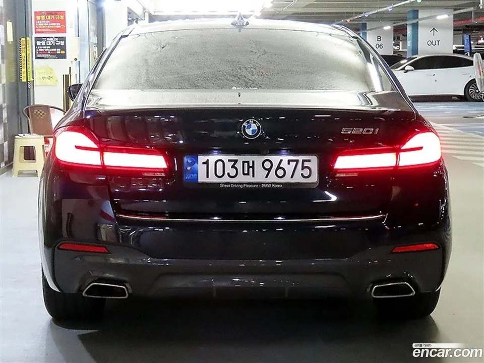 BMW 5 Series 520i M 2022 — миниатюра 2