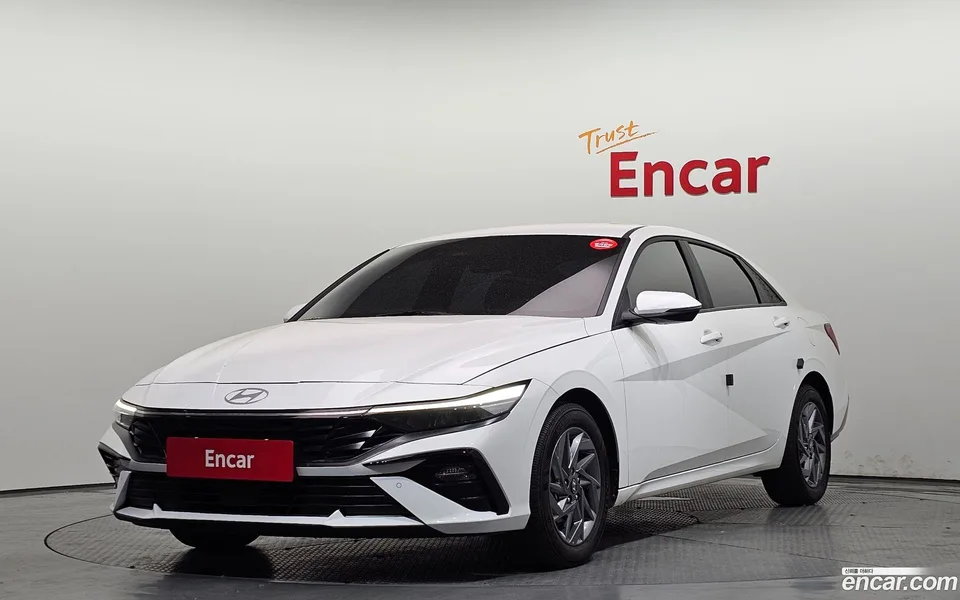 Hyundai Avante CN7 Hybrid 2023 — фото 1, купить с доставкой в Москву