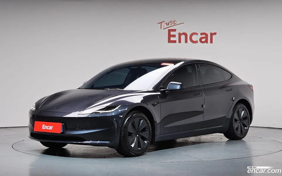 Tesla Model 3 RWD 2026 — фото 1, купить с доставкой в Москву