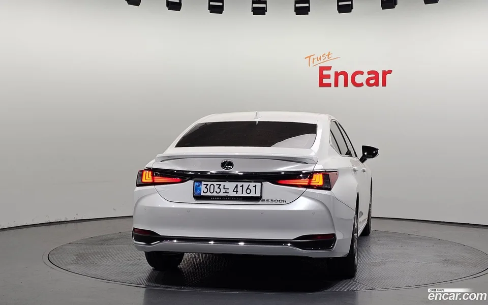 Lexus ES 300h 2026 — миниатюра 4