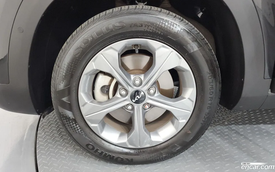 Kia Seltos 1.6 2WD 2024 — миниатюра 2