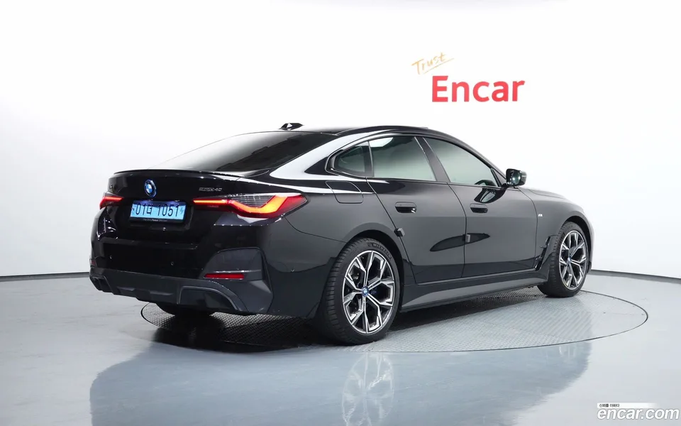BMW i4 eDrive40 M 2024 — фото 1, купить с доставкой в Москву