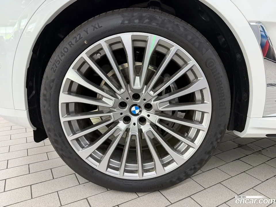 BMW X7 xDrive 40i 6 2025 — миниатюра 2
