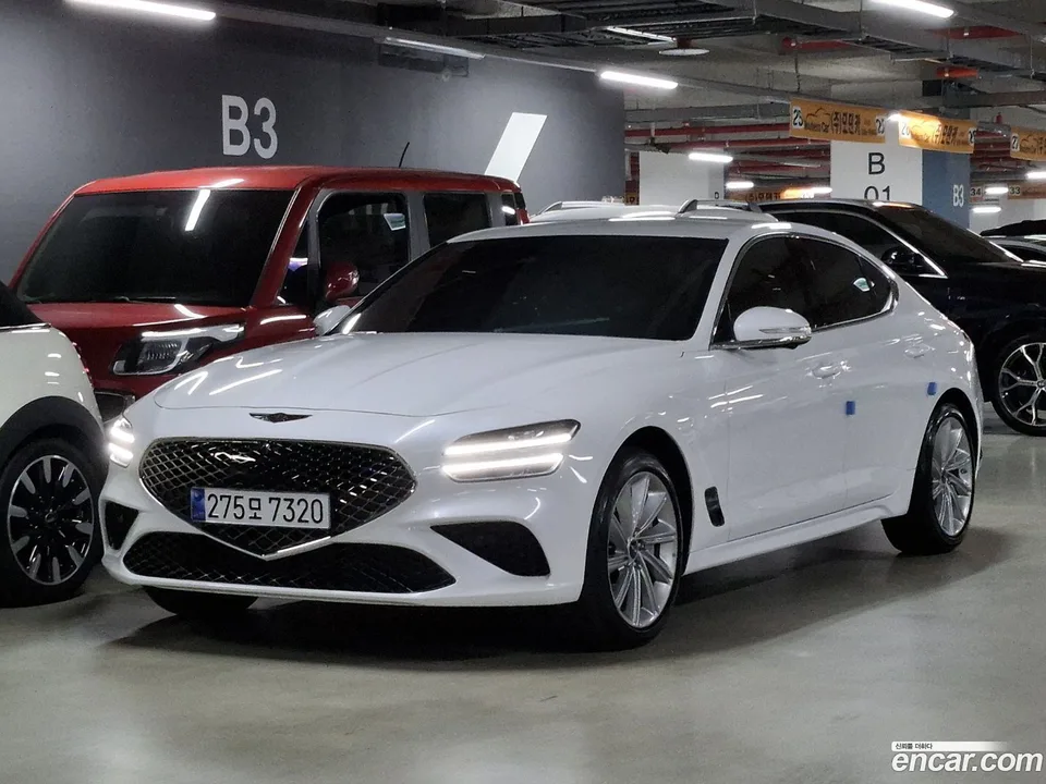 Genesis G70 2.5T 4WD 2025 — фото 1, купить с доставкой в Москву