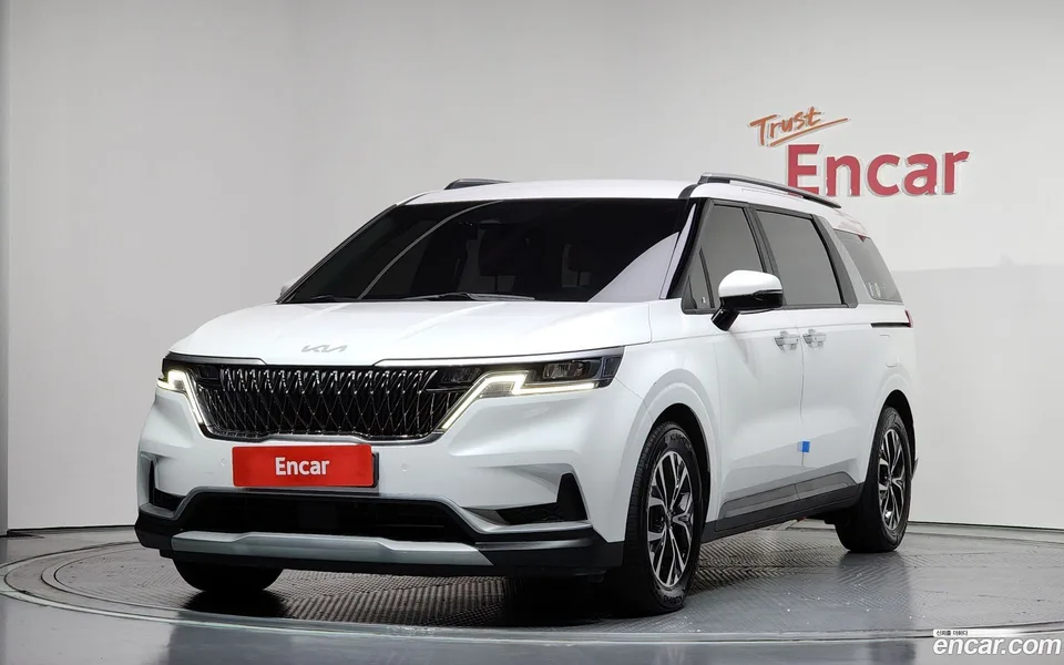 Kia Carnival 9 2022 — фото 1, купить с доставкой в Москву