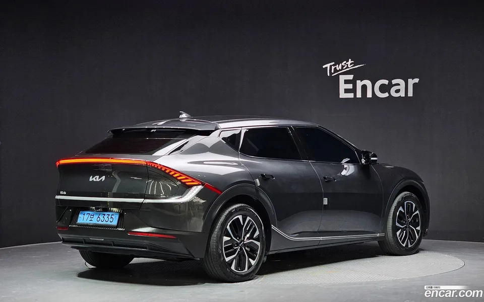 Kia EV6 2022 — миниатюра 2