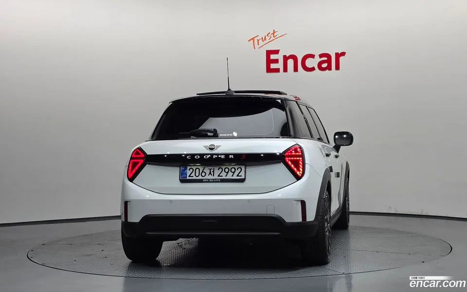MINI Cooper S 5 2025 — миниатюра 4