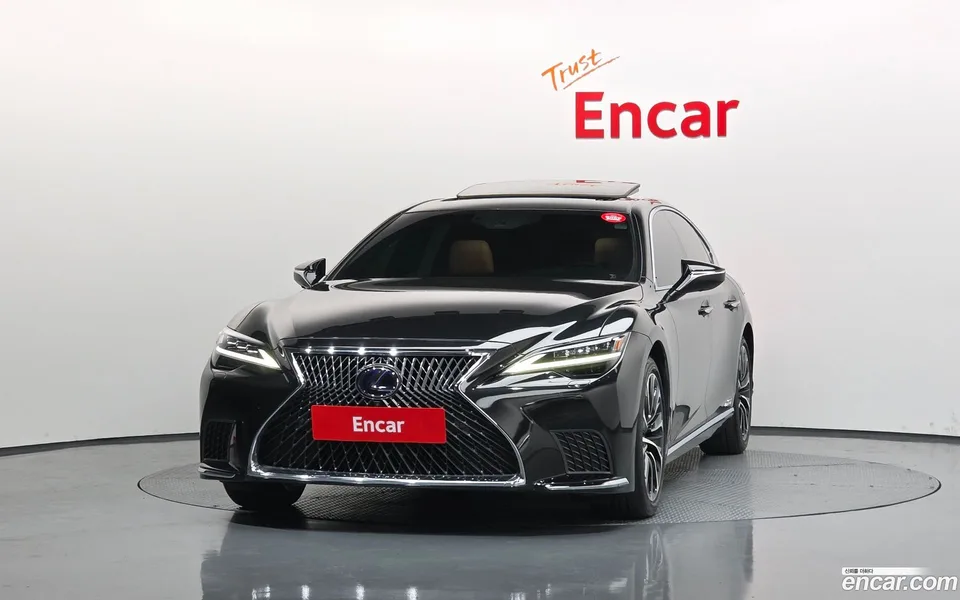 Lexus LS 500h 3.5 AWD 2022 — миниатюра 3