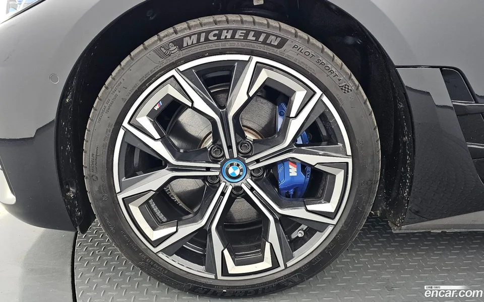 BMW i4 eDrive40 M 2024 — миниатюра 5