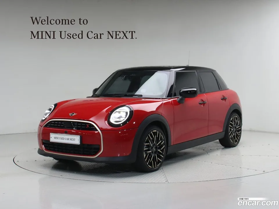MINI Cooper S 5 2025 — photo 1, buy with delivery to Moscow