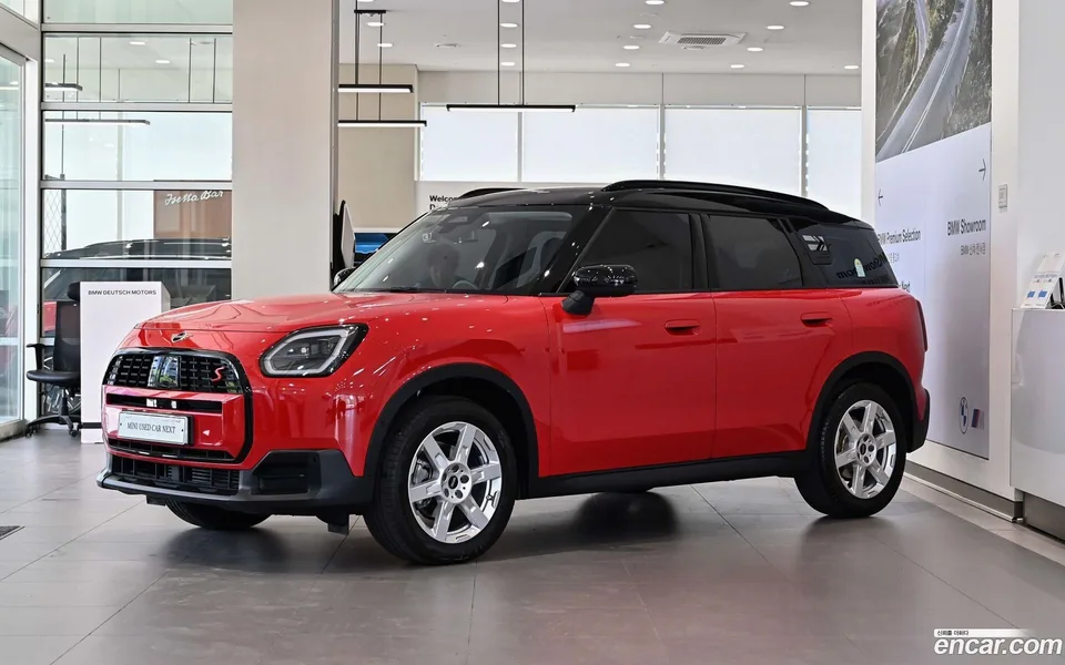 MINI Cooper S Countryman ALL4 2024 — фото 1, купить с доставкой в Москву