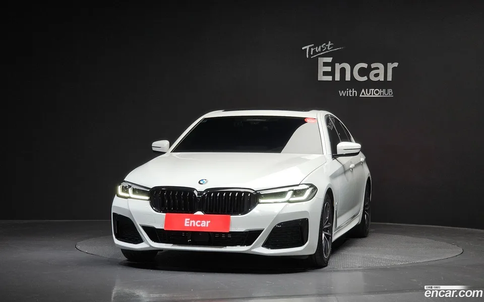 BMW 5 Series 520i M 2022 — миниатюра 3
