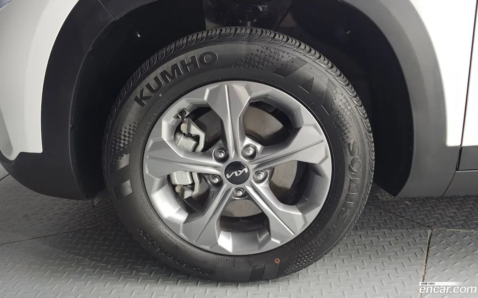 Kia Seltos 1.6 2WD 2023 — миниатюра 2