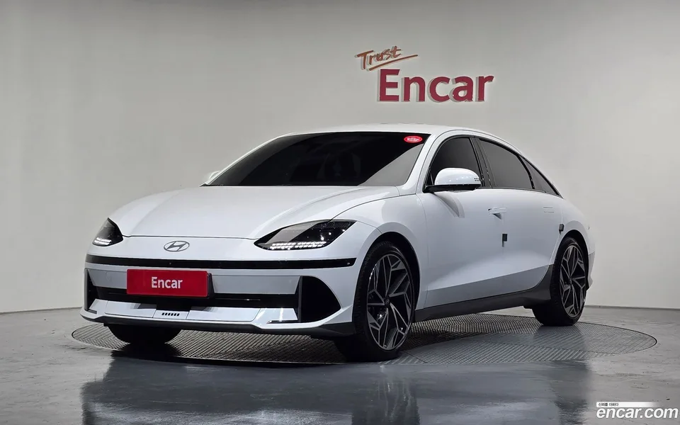 Hyundai Ioniq 6 AWD 2023 — фото 1, купить с доставкой в Москву