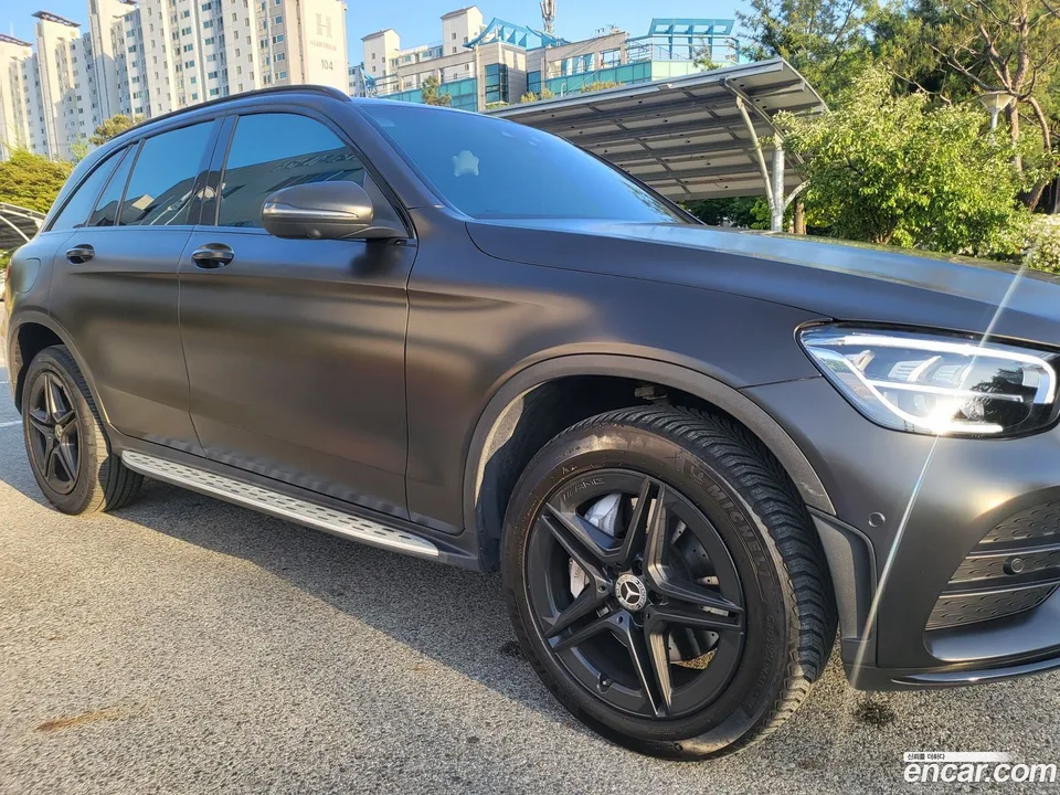 Mercedes-Benz GLC-Class GLC300e 4MATIC 2022 — фото 1, купить с доставкой в Москву
