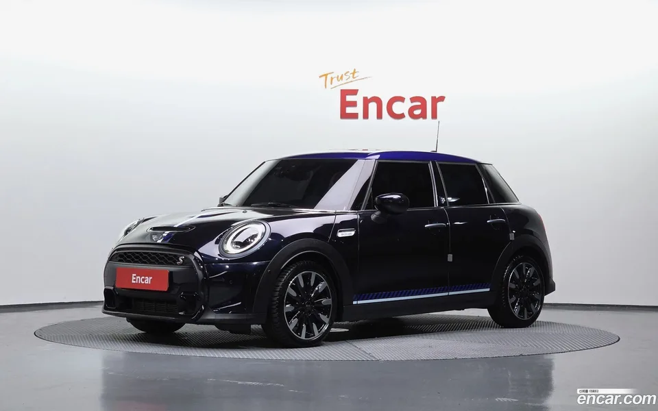 MINI Cooper S 5 2022 — фото 1, купить с доставкой в Москву