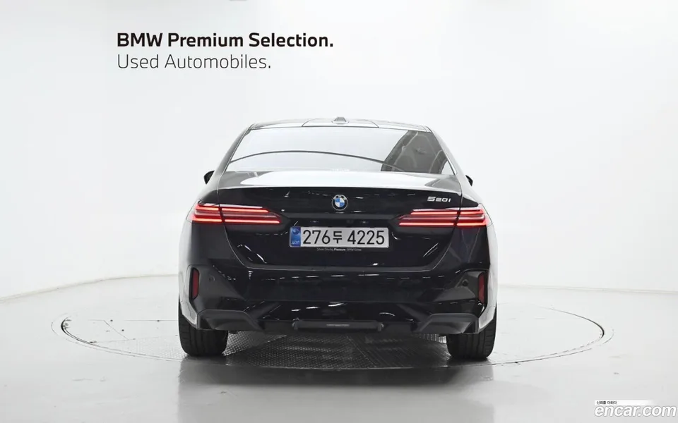 BMW 5 Series 520i M 2025 — thumbnail 4