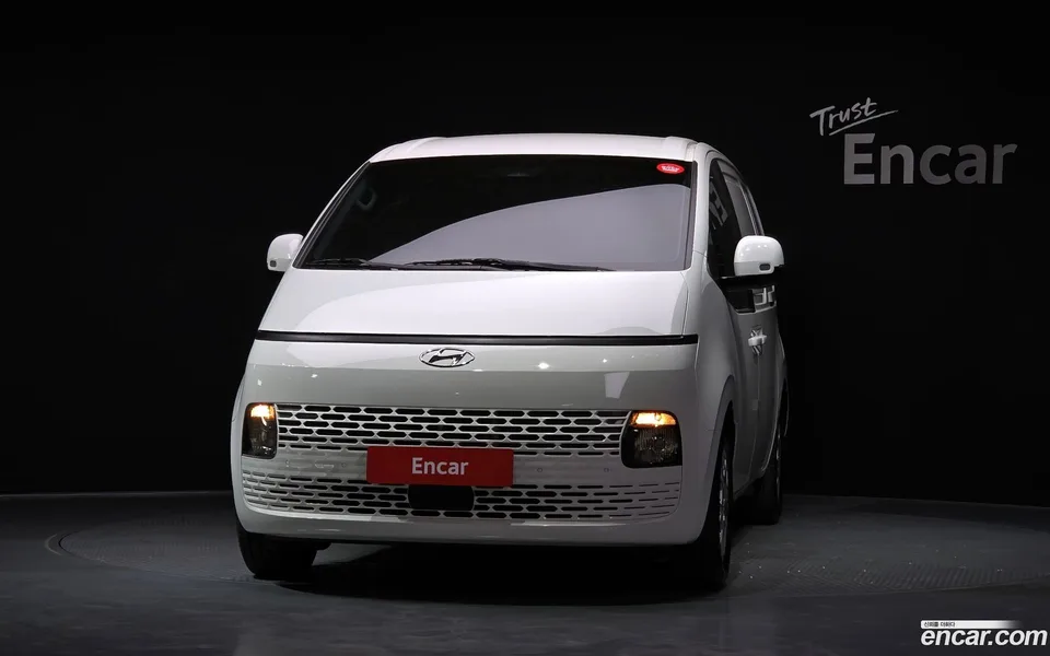 Hyundai Staria 3 2024 — миниатюра 3
