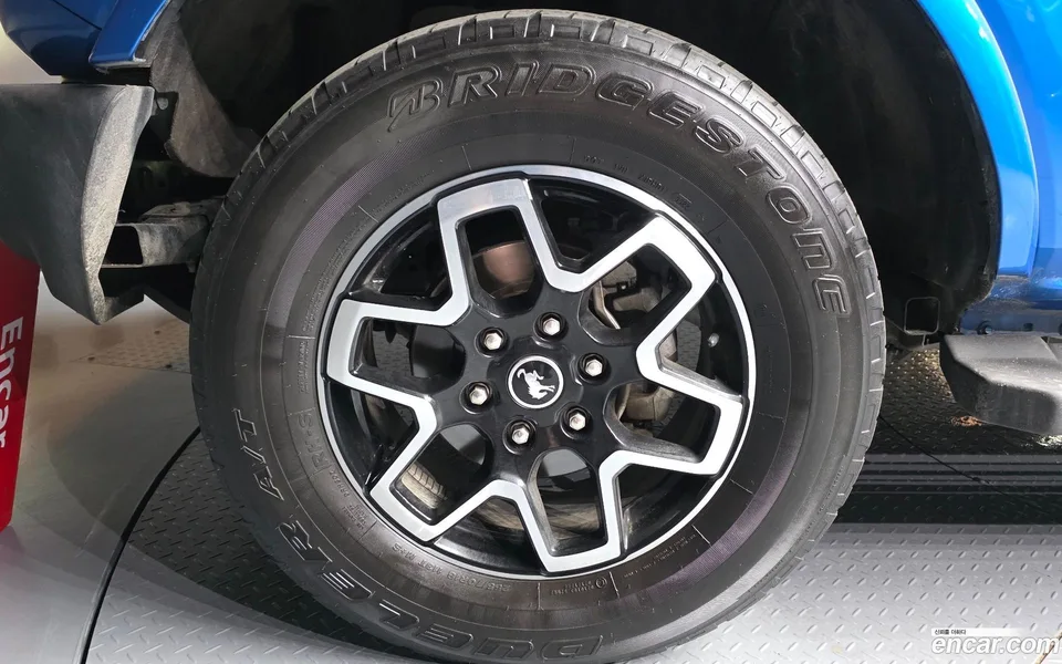 Ford Bronco 2.7 2022 — миниатюра 2
