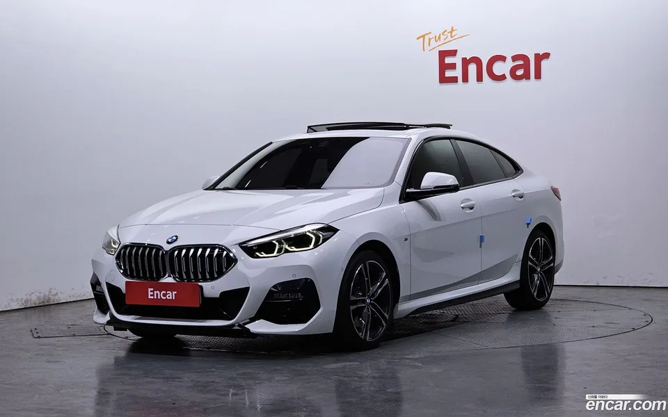 BMW 2 Series Gran Coupe 220i M 2022 — фото 1, купить с доставкой в Москву