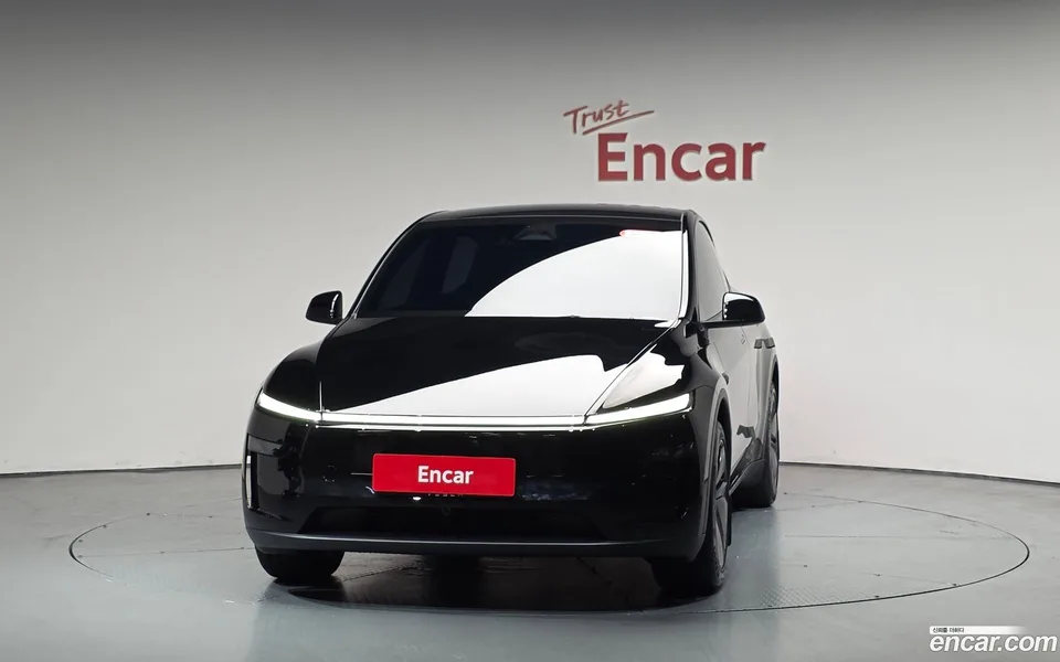 Tesla Model Y RWD 2026 — миниатюра 3