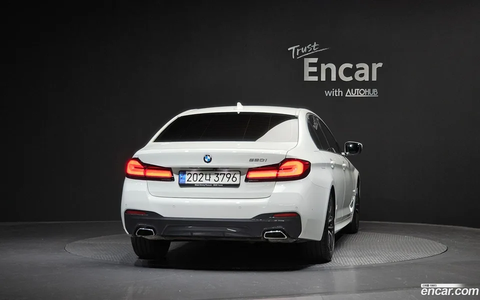 BMW 5 Series 520i M 2022 — миниатюра 4