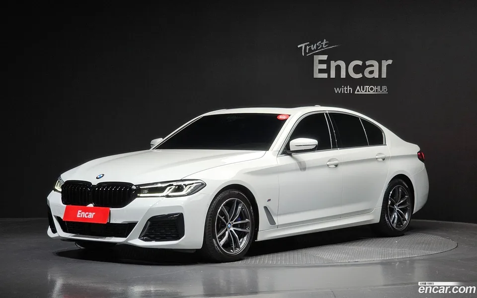 BMW 5 Series 520i M 2022 — фото 1, купить с доставкой в Москву