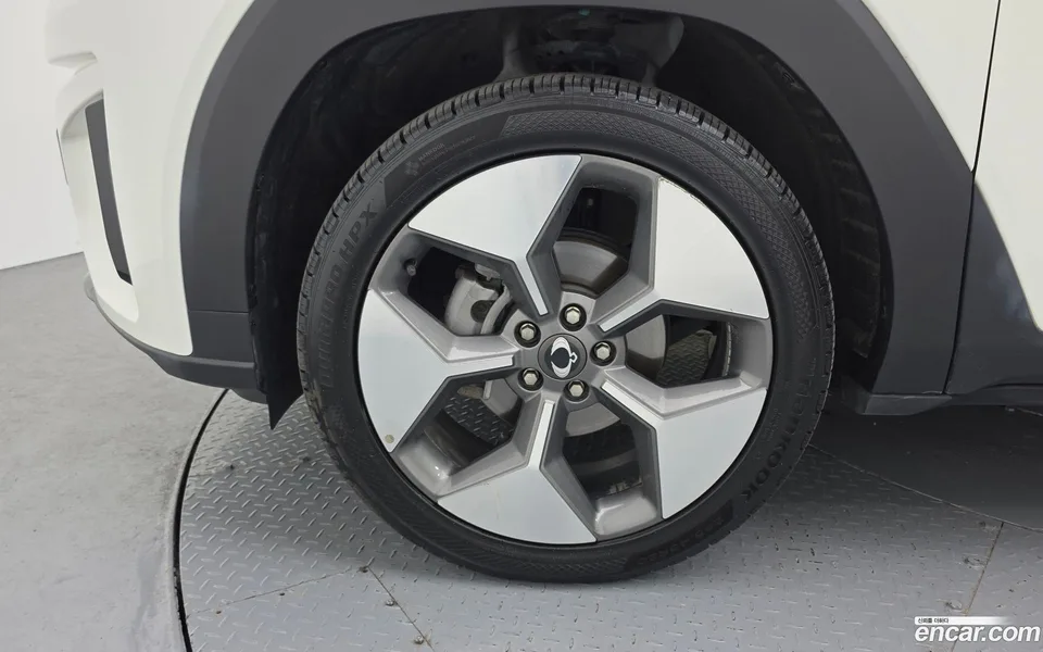 KG Mobility Torres EVX E7 2023 — миниатюра 2
