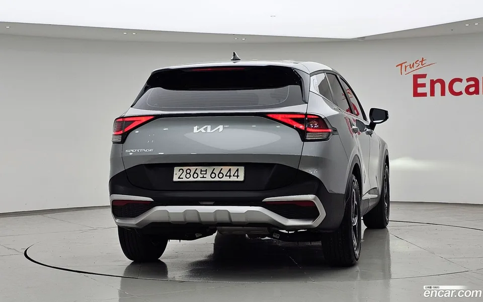 Kia Sportage 2.0 2WD 2024 — миниатюра 3