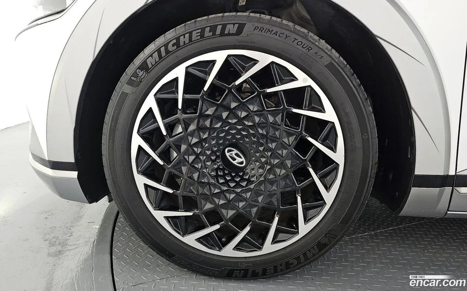 Hyundai Ioniq 5 2024 — миниатюра 2