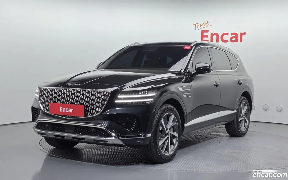 Genesis GV80 2.5T 2WD 2025 — фото 1, купить с доставкой в Москву