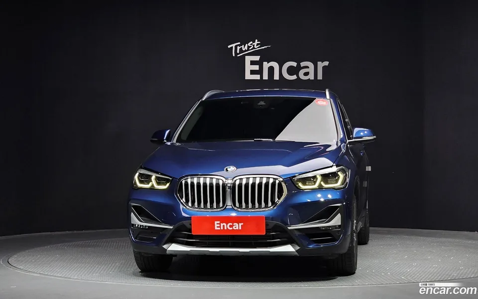 BMW X1 xDrive 20i xLine 2022 — миниатюра 3