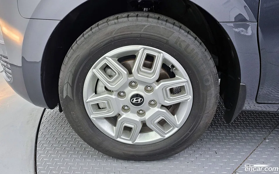 Hyundai Staria HEV 1.6 11 2024 — миниатюра 5