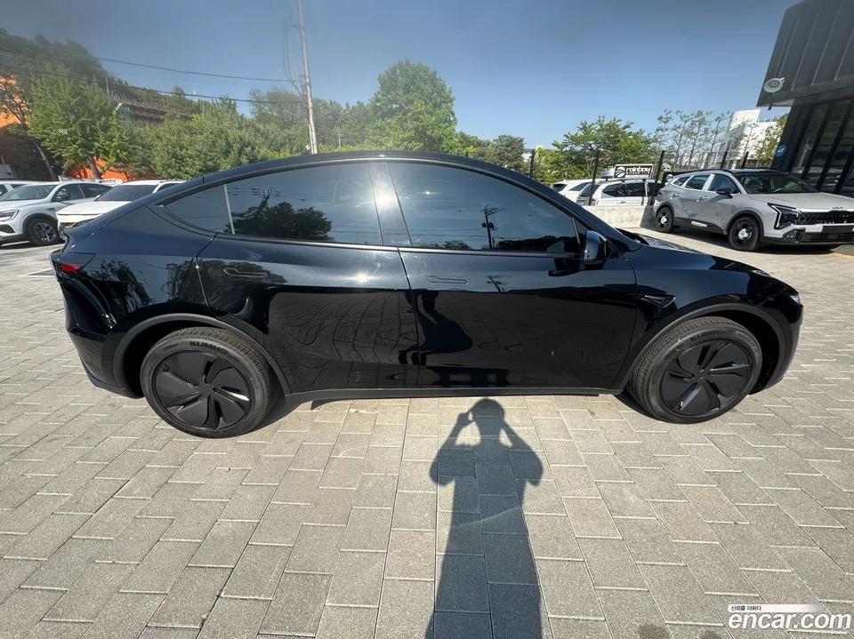 Tesla Model Y RWD 2026 — миниатюра 5