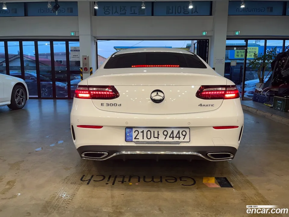 Mercedes-Benz E-Class E300d 4MATIC 2022 — миниатюра 4