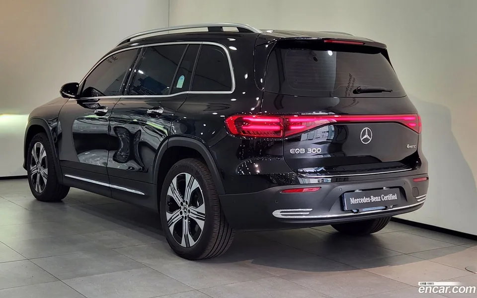Mercedes-Benz EQB EQB300 4MATIC 2025 — миниатюра 2