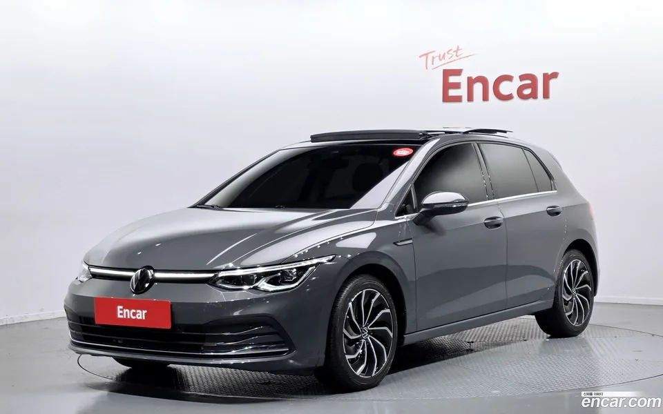 Volkswagen Golf 2.0 TDI 2023 — фото 1, купить с доставкой в Москву