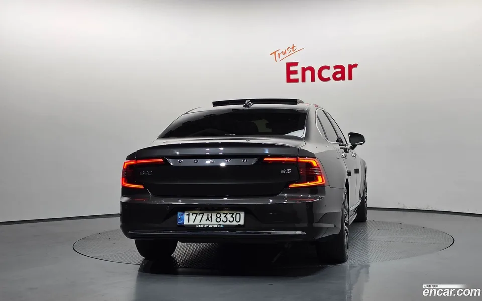 Volvo S90 B5 2022 — миниатюра 4