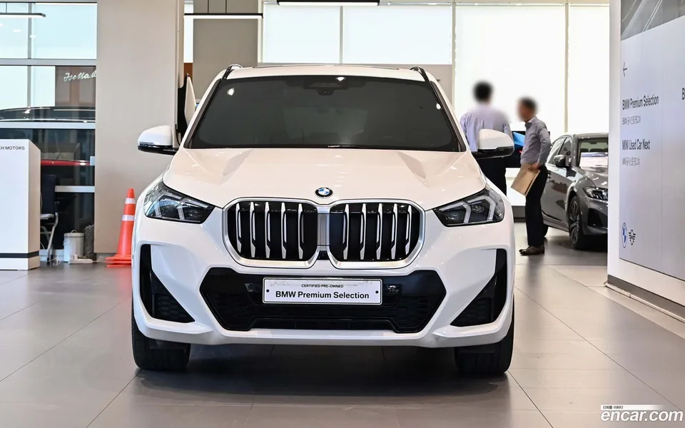 BMW X1 sDrive 20i M 2023 — миниатюра 3