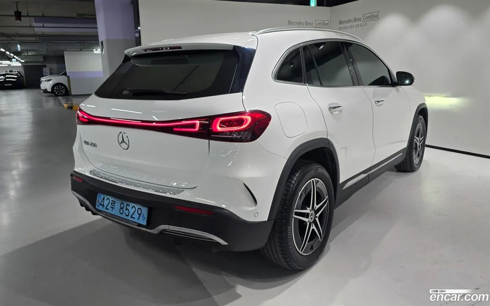 Mercedes-Benz EQA EQA250 AMG 2023 — миниатюра 4