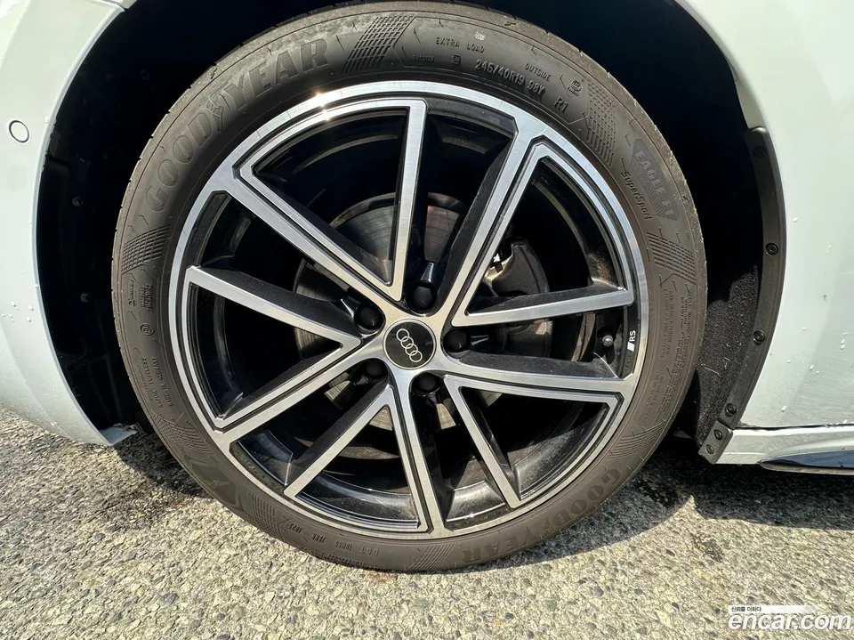 Audi A5 40 TFSI S Line 2025 — миниатюра 5