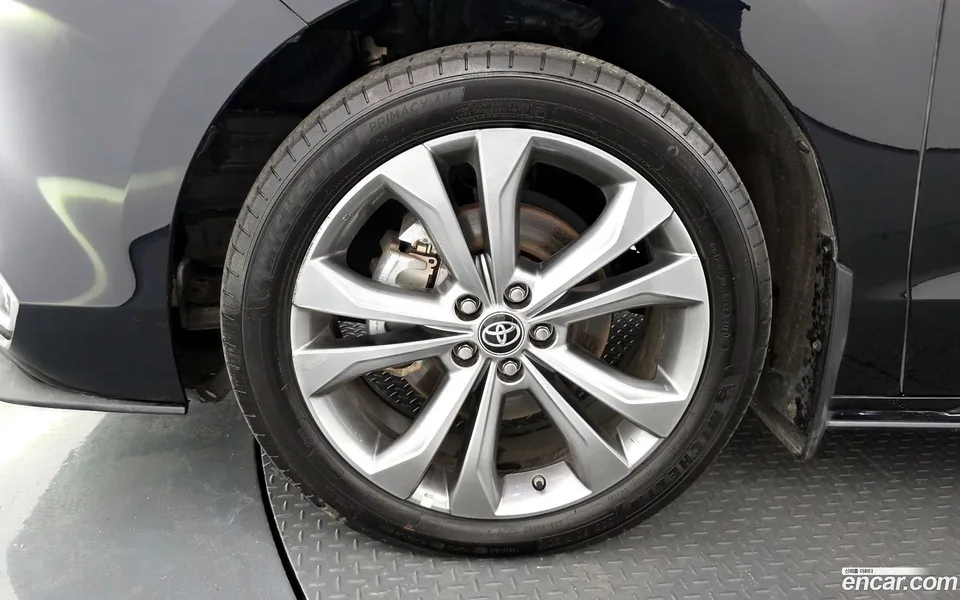 Toyota Sienna 2.5 2WD 2025 — миниатюра 5