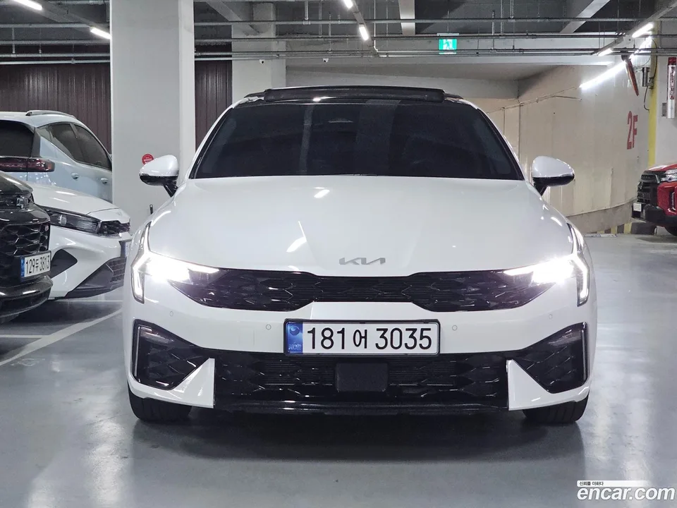 Kia K5 2.0 2024 — фото 1, купить с доставкой в Москву