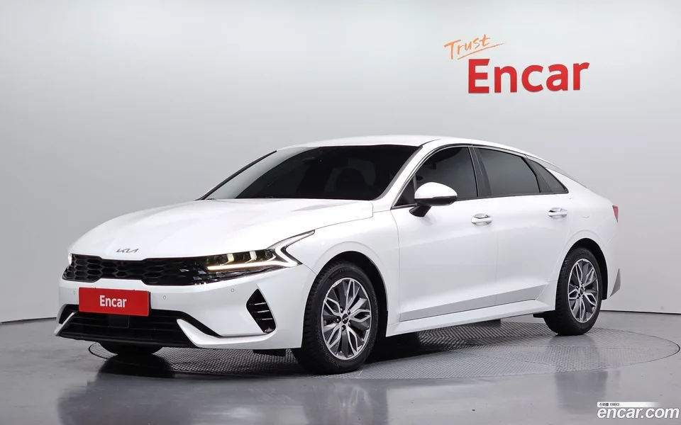 Kia K5 Hybrid 2022 — photo 1, buy with delivery to Moscow