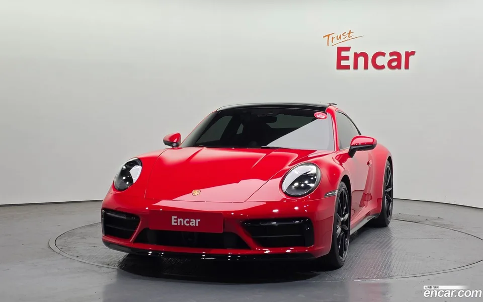 Porsche 911 (992) 2024 — миниатюра 3