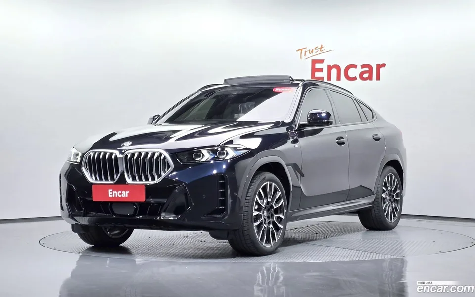 BMW X6 xDrive40i M 2026 — фото 1, купить с доставкой в Москву